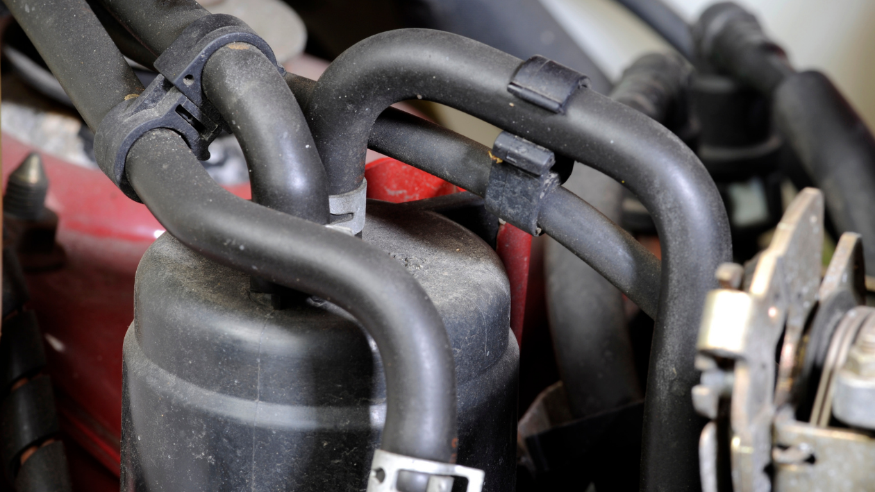 Four Signs Your Engine Has a Vacuum Leak