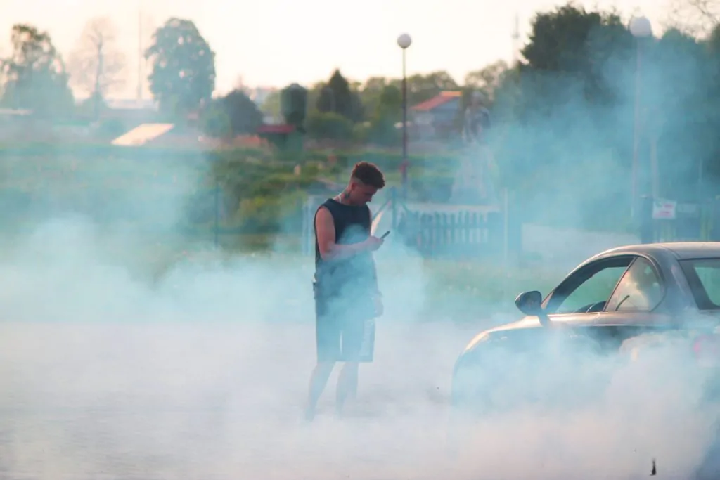 What Does Blue Smoke From Exhaust Mean